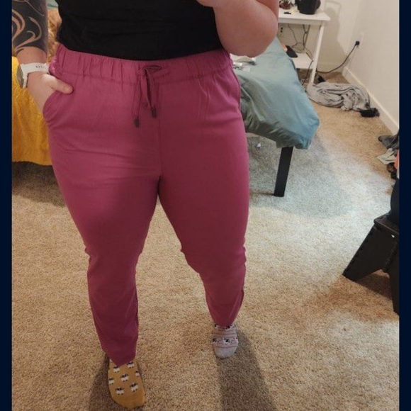 New! Pink pants - Picture 2 of 4